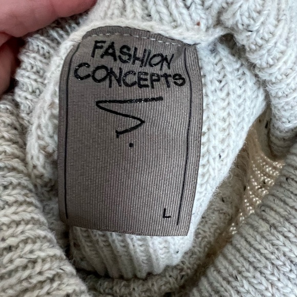 Fashion concept cowl neck sweater size L - Picture 3 of 4